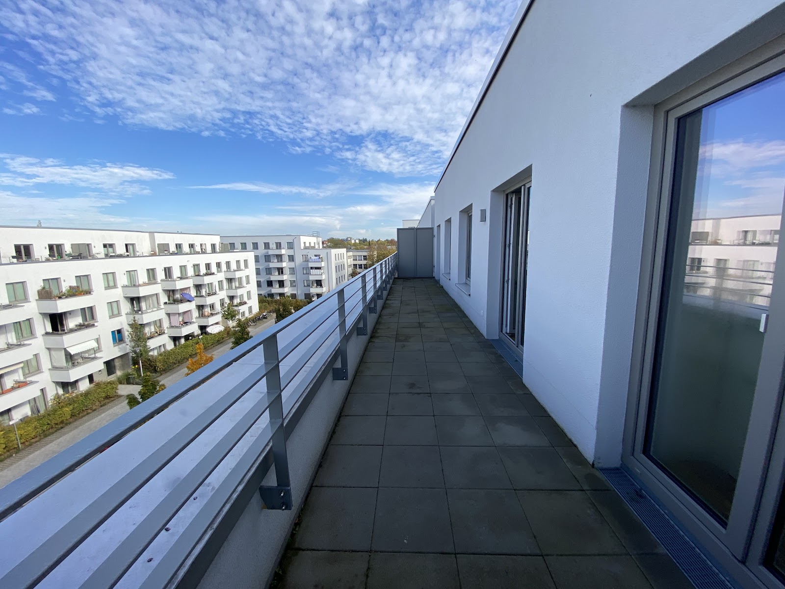 Große Familienwohnung - keiner wohnt über Ihnen - Neubau Zweitbezug! – Foto 8
