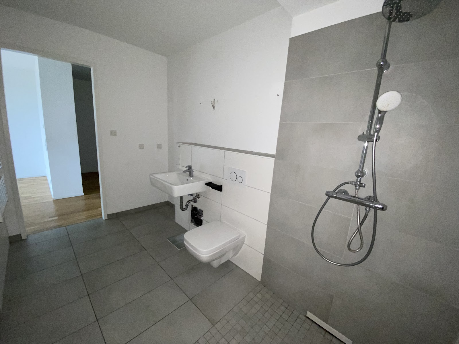 Neubau Zweitbezug - fast ganz oben – Foto 9