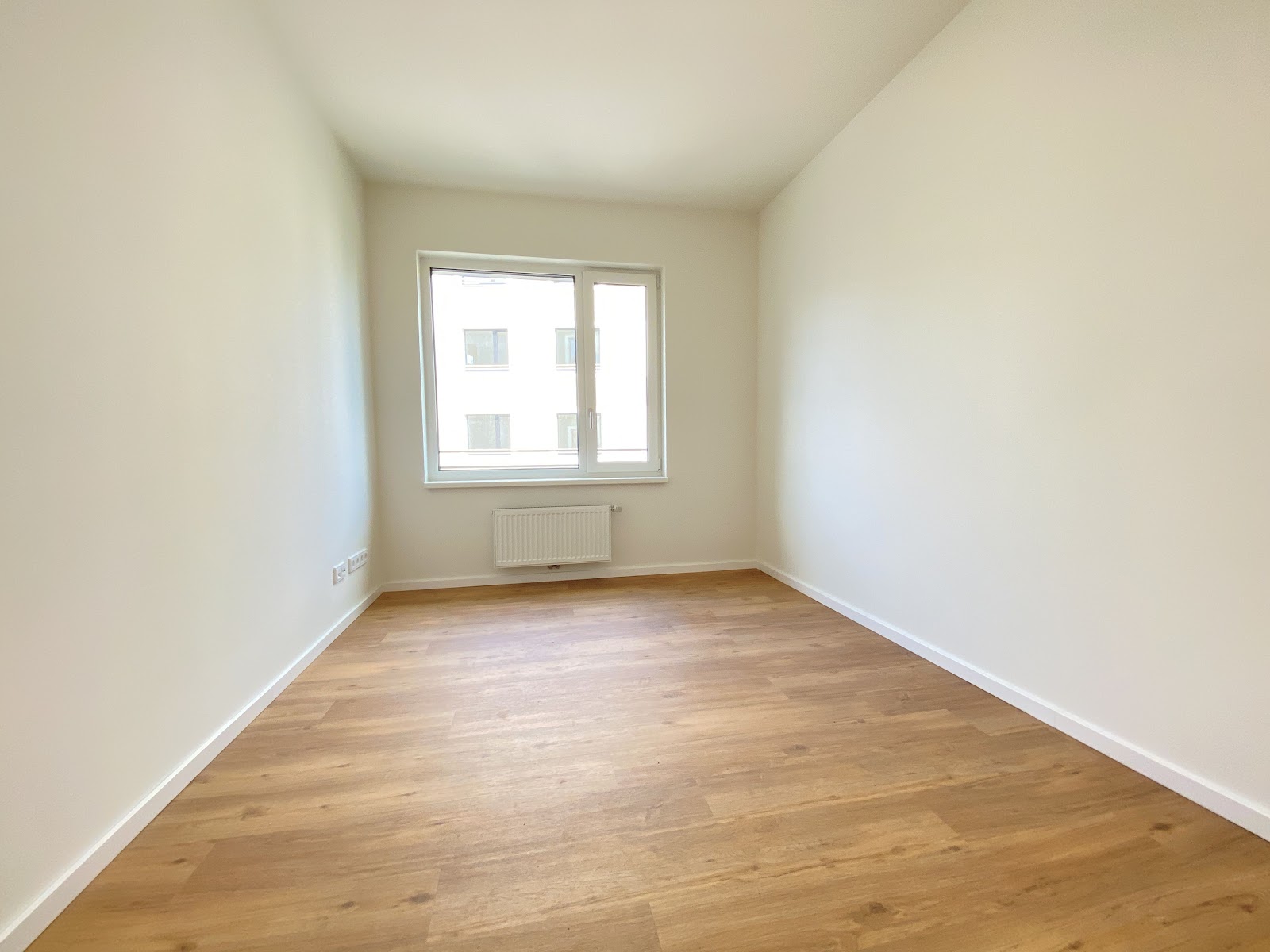 Erstbezug im Neubau mit Einbauküche – Foto 13