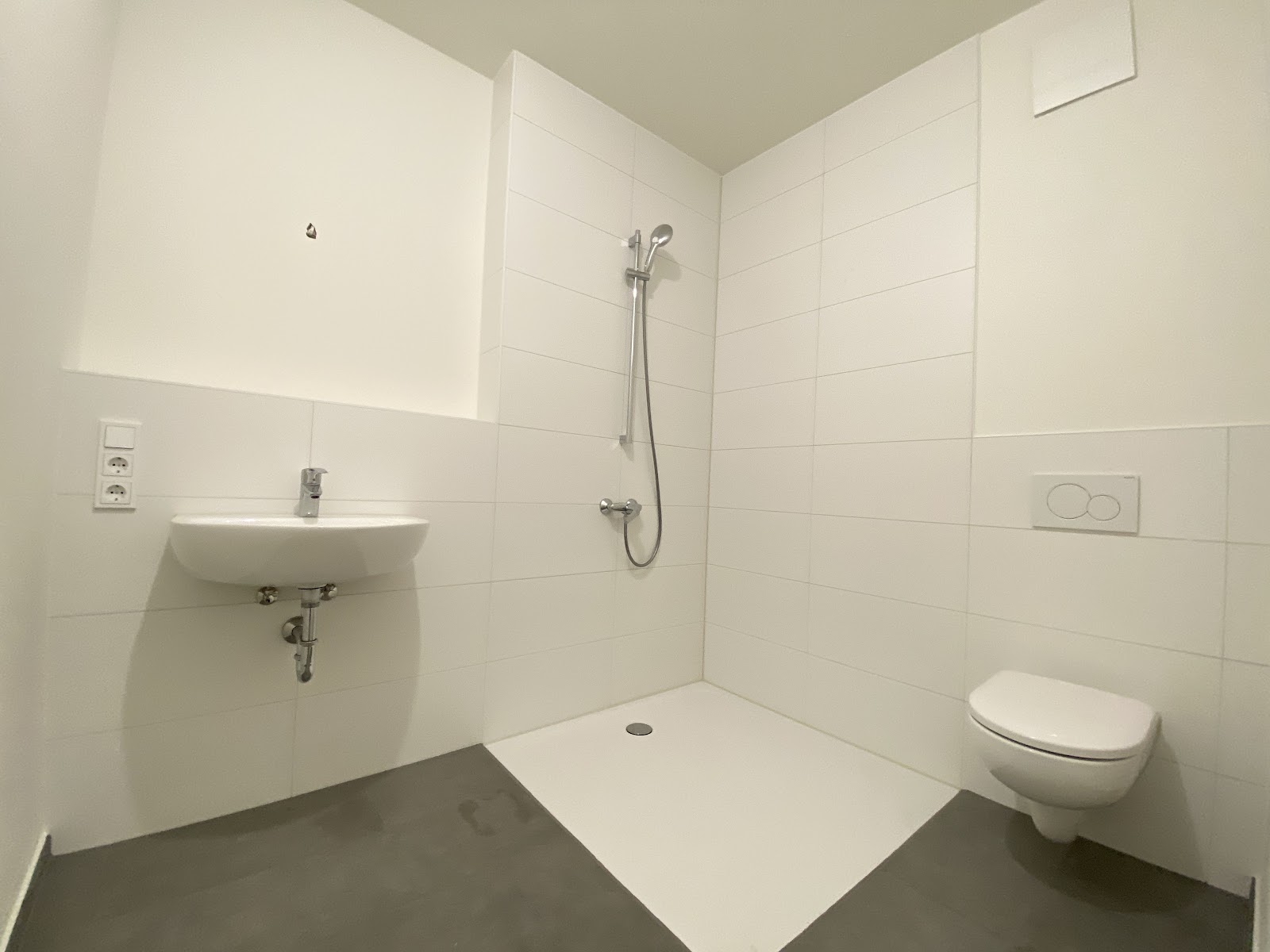 Erstbezug im Neubau mit Einbauküche – Foto 11