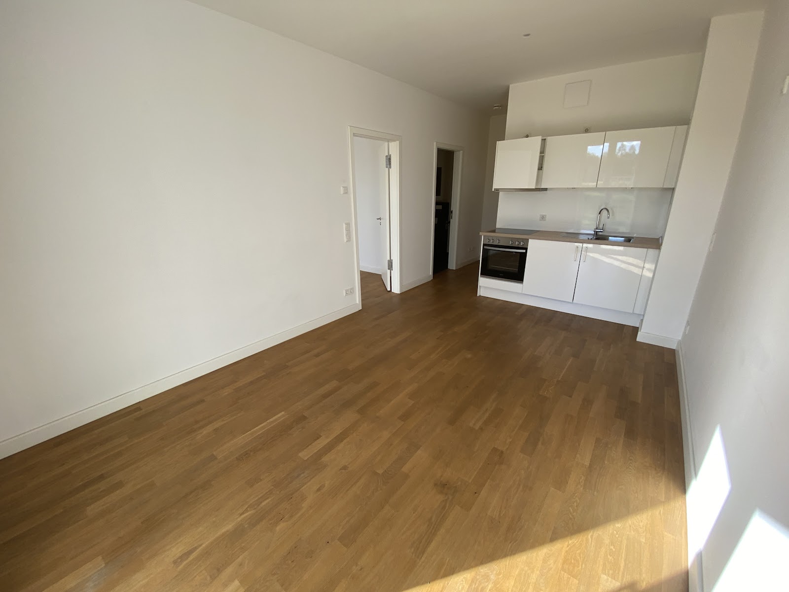 تصویر Schöne 2-Zimmer-Wohnung mit Küche im Neubau · Amberbaumallee 10, 14089 Berlin