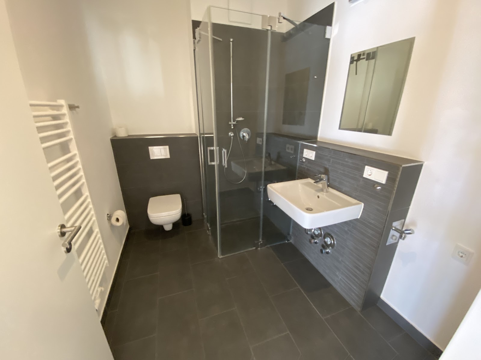 تصویر Schöne 2-Zimmer-Wohnung mit Küche im Neubau · Amberbaumallee 10, 14089 Berlin