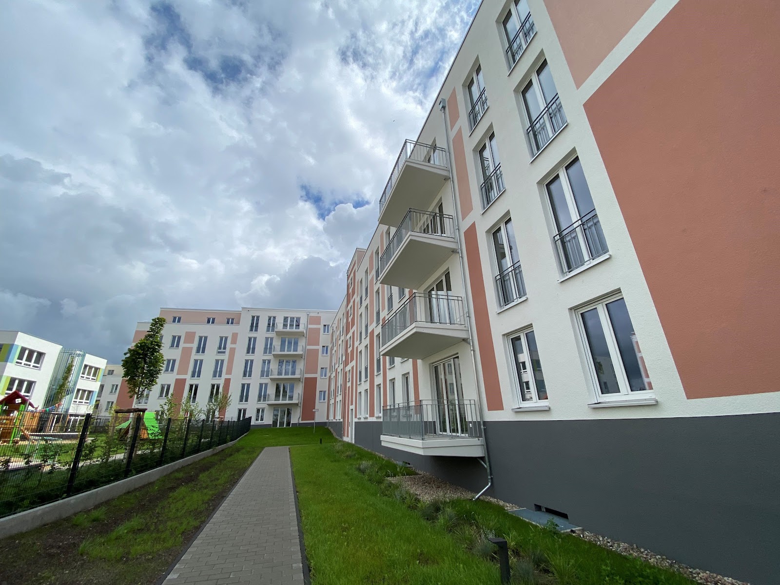 تصویر Nachmietende gesucht - schöne 4-Zimmer-Wohnung im Neubau - Einzug ab Dezember möglich!