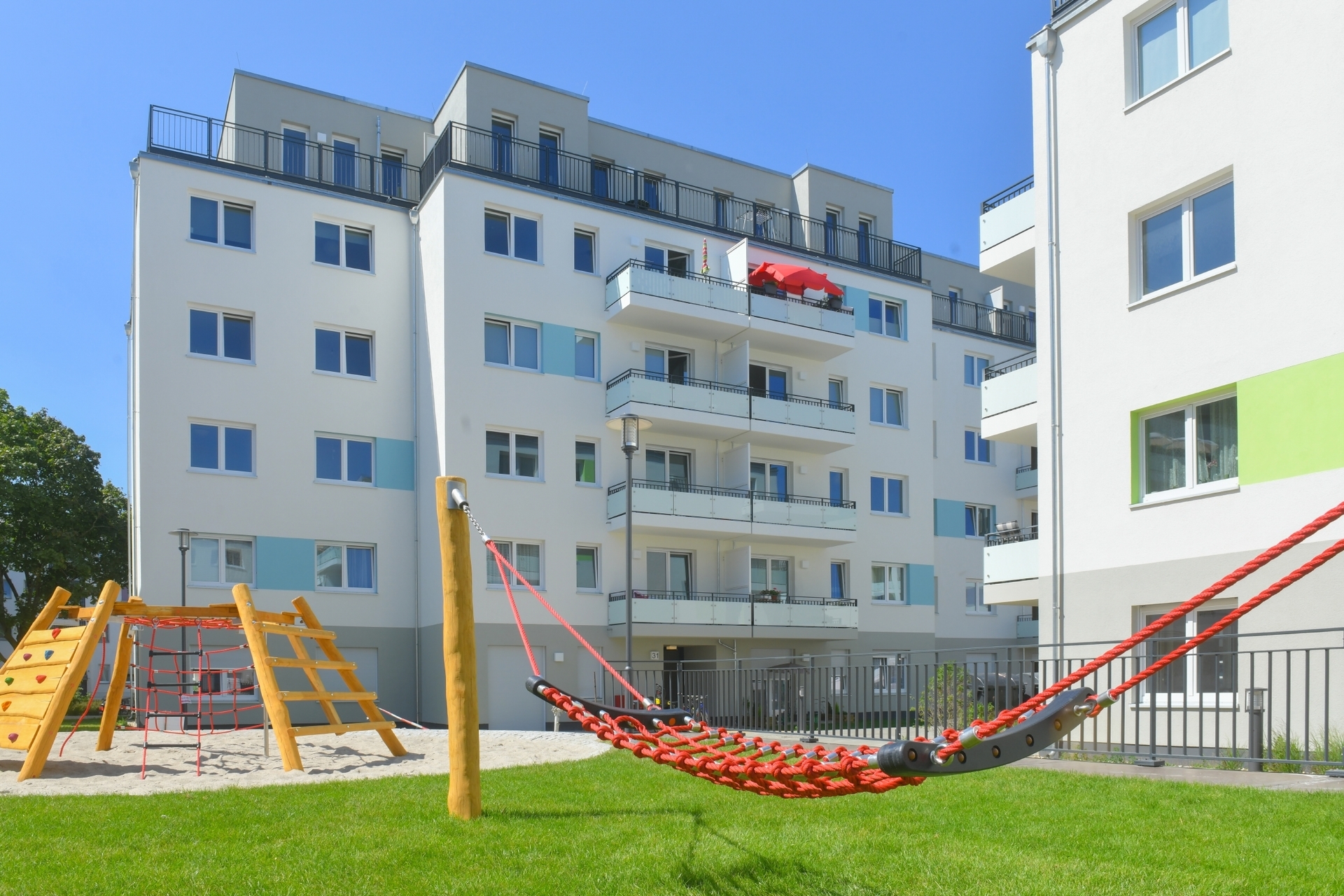Gebäude und Hofansicht des degewo-Neubaus in den Pepitahöfen